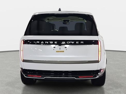 Used 2025 Land Rover Range Rover SE image 6