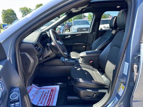 Certified 2024 Ford Escape ST-Line w/ Tech Pack #1 AWD/4WD image 11