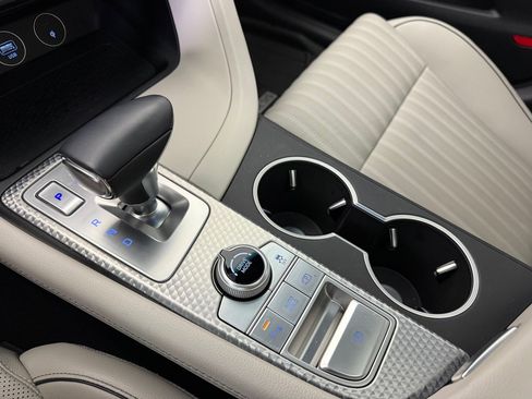 Used 2023 Genesis G70 2.0T w/ Sport Prestige Package image 20