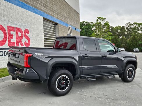 Used 2024 Toyota Tacoma TRD Off-Road AWD/4WD image 7