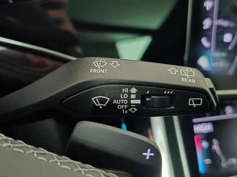 Used 2025 Audi Q7 2.0T Premium w/ Convenience Plus Package image 37