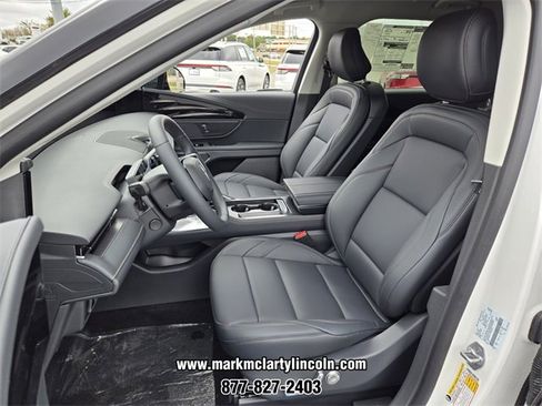 New 2026 Lincoln Nautilus Premier image 5