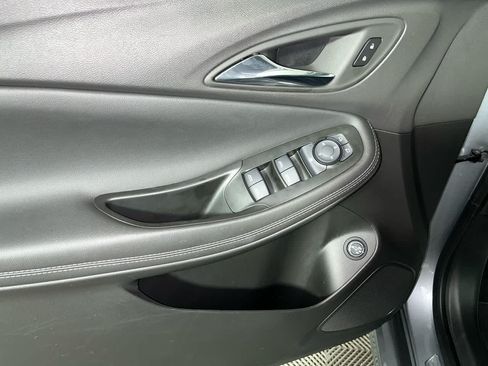 Used 2023 Buick Encore GX Select w/ Sport Touring Package FWD image 13