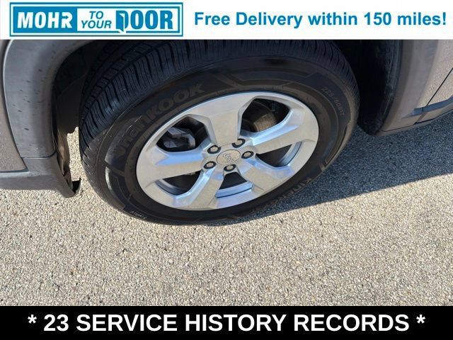 Used 2019 Jeep Compass Latitude FWD image 11