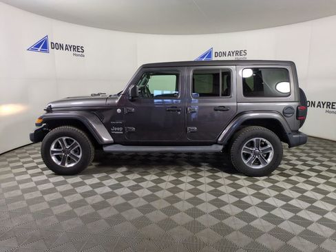 Used 2019 Jeep Wrangler Unlimited Sahara AWD/4WD image 2