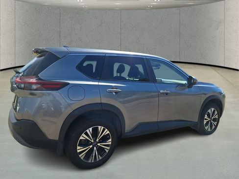 Used 2023 Nissan Rogue SV image 5