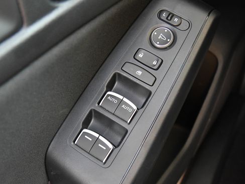 Used 2025 Honda Civic Sport image 32