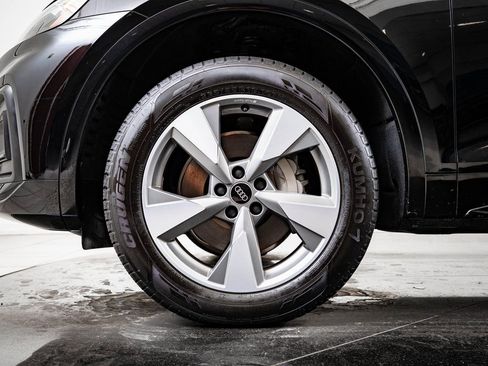 Certified 2025 Audi Q5 2.0T Premium w/ Convenience Plus Package image 13