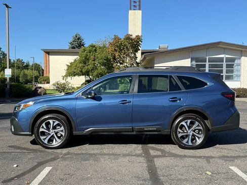 Used 2022 Subaru Outback Limited AWD/4WD image 2