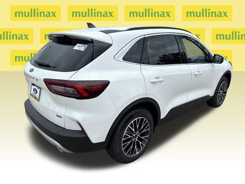New 2025 Ford Escape SE w/ PHEV Premium Package image 3
