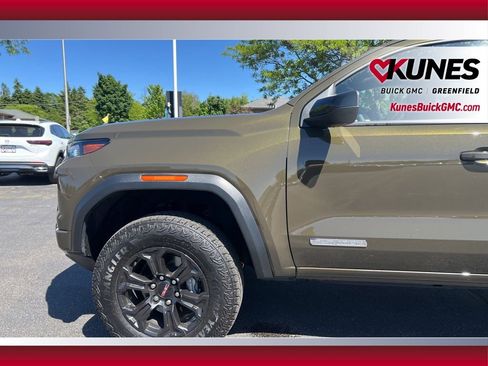 Used 2025 GMC Canyon Elevation w/ Convenience Package AWD/4WD image 15