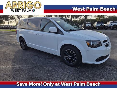 Used 2018 Dodge Grand Caravan GT FWD image 1
