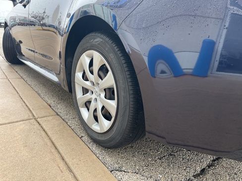 Used 2020 Toyota Corolla LE image 17