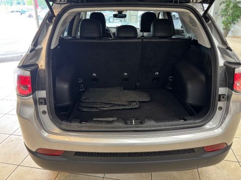 Used 2020 Jeep Compass Latitude AWD/4WD image 8