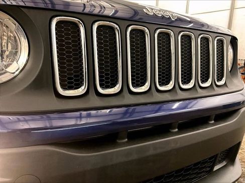 Used 2016 Jeep Renegade Sport w/ Power & Air Group AWD/4WD image 28