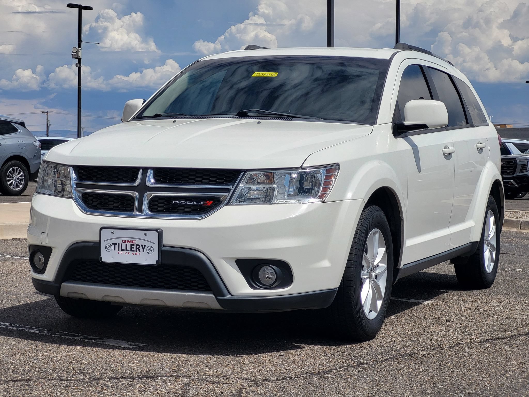 Used 2017 Dodge Journey SXT w/ Comfort/Convenience Group FWD image 4