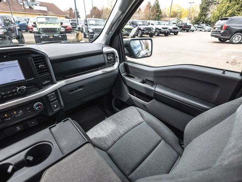 Used 2021 Ford F150 XLT image 29