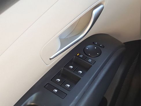 Certified 2025 Hyundai Tucson SE image 24