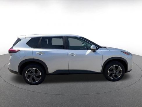Used 2025 Nissan Rogue SV AWD/4WD image 22