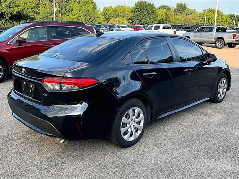Used 2021 Toyota Corolla LE FWD image 6