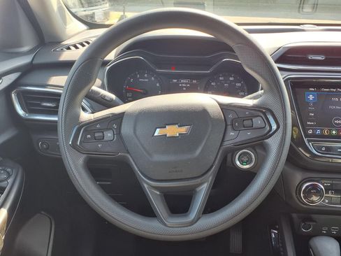 Used 2023 Chevrolet TrailBlazer LT w/ Convenience Package FWD image 14