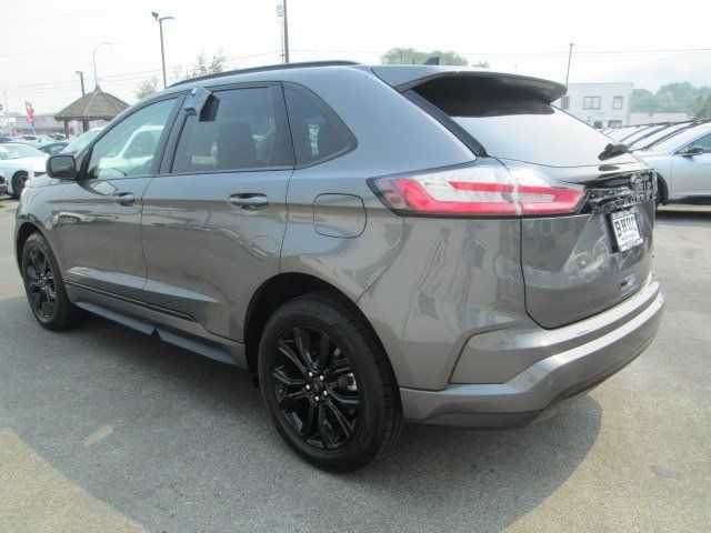 Used 2024 Ford Edge SE w/ Black Appearance Package AWD/4WD image 4