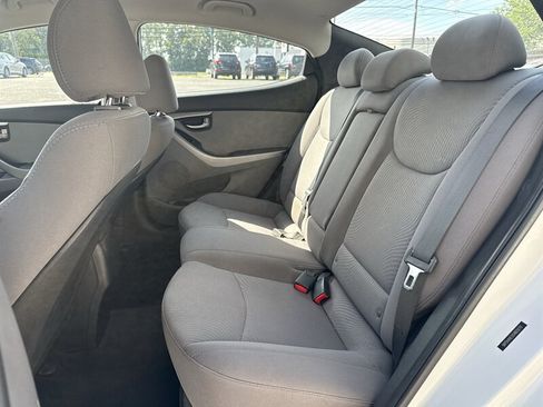 Used 2016 Hyundai Elantra SE FWD image 10