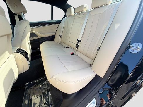 Used 2023 BMW 530i xDrive w/ Premium Package AWD/4WD image 21