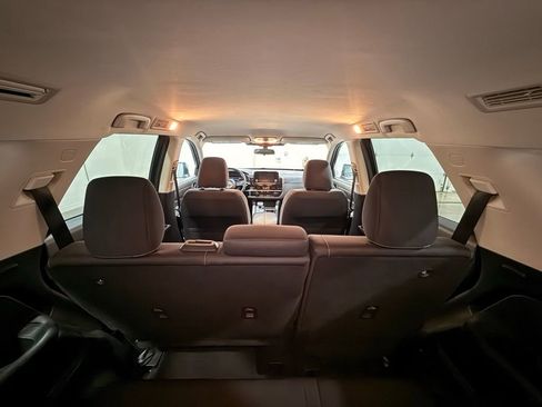 Used 2023 Nissan Pathfinder SV image 32