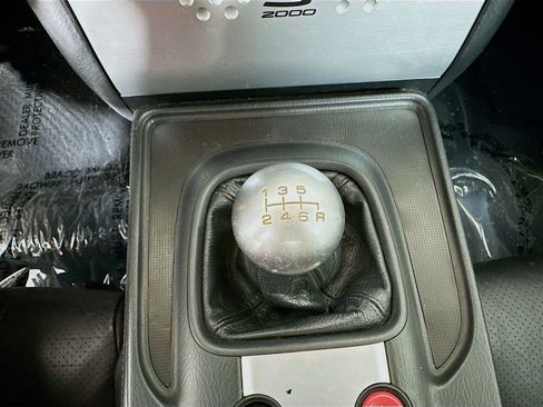 Used 2005 Honda S2000 image 16
