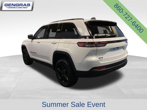 Certified 2023 Jeep Grand Cherokee Altitude AWD/4WD image 5