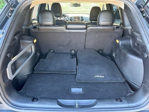 Used 2015 Jeep Cherokee Limited FWD image 13