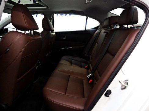 Used 2016 Acura TLX FWD image 10