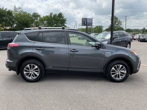 Used 2018 Toyota RAV4 XLE w/ Convenience Package AWD/4WD image 9