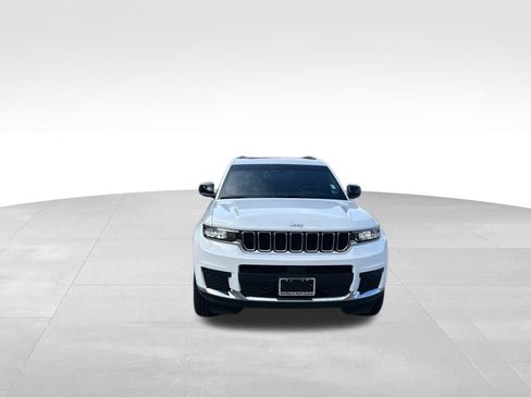 Used 2025 Jeep Grand Cherokee L Laredo w/ Luxury Tech Group I AWD/4WD image 9