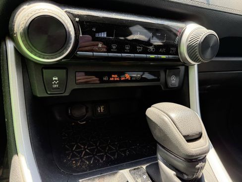 Used 2024 Toyota RAV4 LE FWD image 17