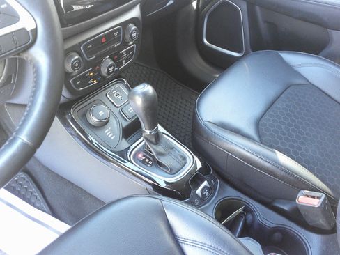 Used 2021 Jeep Compass Latitude image 14