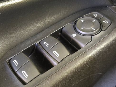 Used 2020 Chevrolet Equinox LT w/ Driver Convenience Package FWD image 27