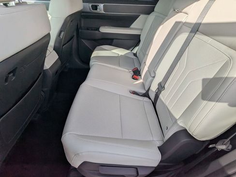 Certified 2025 Hyundai Santa Fe SEL image 17