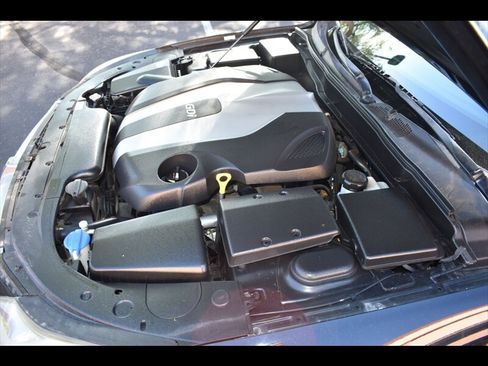 Used 2013 Hyundai Genesis 3.8 w/ Technology Pkg RWD image 43