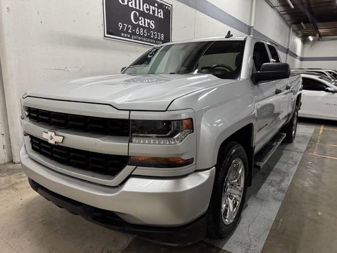 Used 2018 Chevrolet Silverado 1500 Custom w/ Custom Value Package image 3