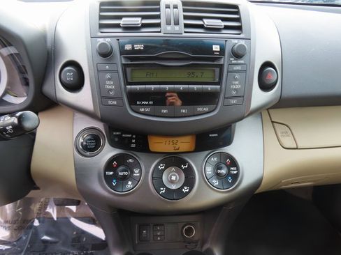 Used 2011 Toyota RAV4 Limited image 21