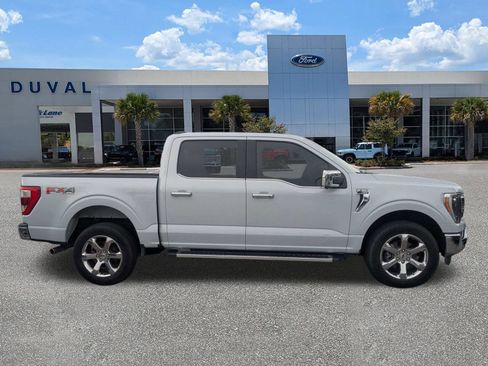 Used 2022 Ford F150 Lariat w/ Equipment Group 502A High AWD/4WD image 3