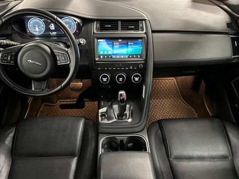 Used 2020 Jaguar E-PACE SE image 27