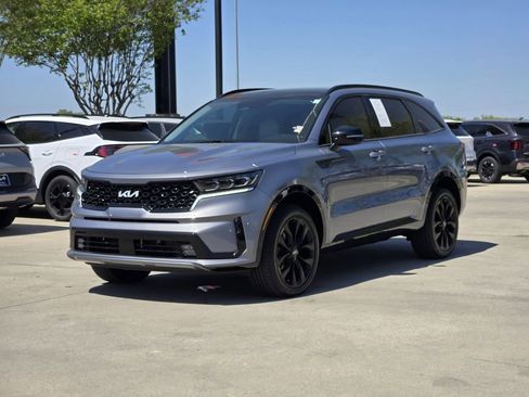 Certified 2022 Kia Sorento SX AWD/4WD image 2