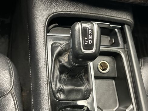 Used 2019 Volvo XC90 T5 Momentum w/ Advanced Package image 26