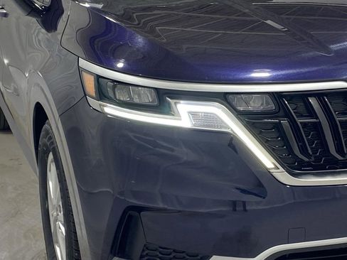 Used 2024 Kia Carnival LX FWD image 29