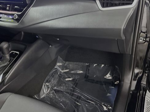 Used 2025 Toyota Corolla LE FWD image 35