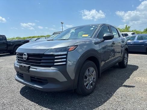 Used 2025 Nissan Kicks S AWD/4WD image 1