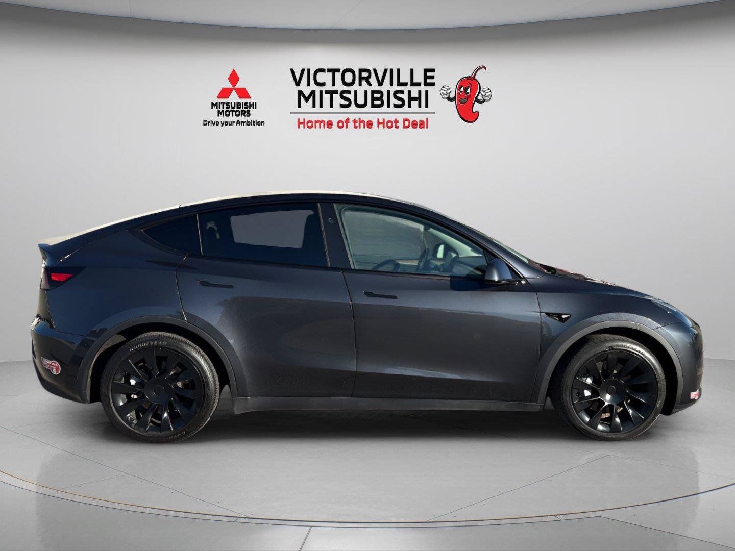 Used 2024 Tesla Model Y Long Range AWD/4WD image 8